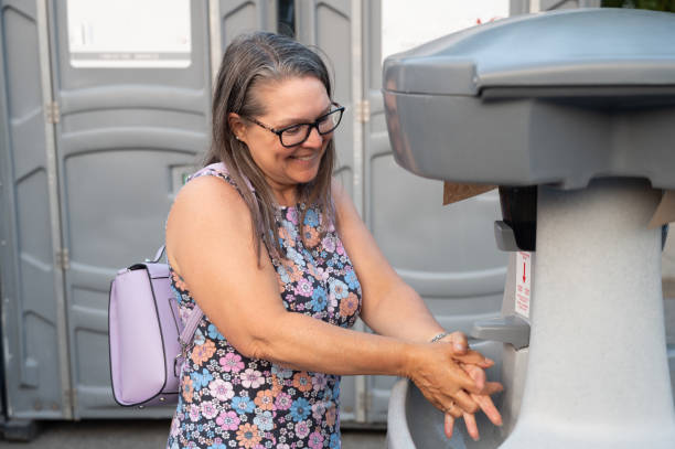 Best Portable bathroom rental  in Edna, TX